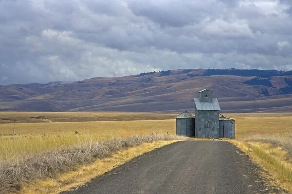 Gravel Road leading up to Grain elevators in Eastern Oregon off of Hwy. 395 south