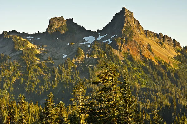 Sunset; Tatoosh Mountains; Mount Rainier National Park; Washington; USA