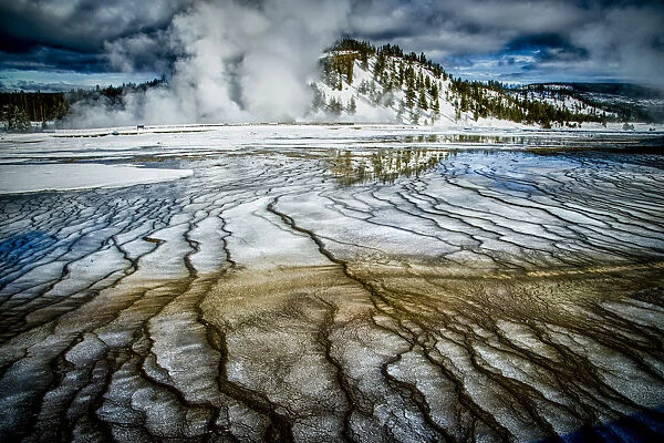 USA, Wyoming, Yellowstone National Park, winter, springs