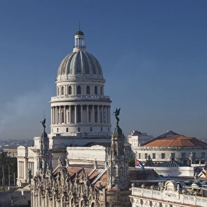Cuba, Havana, elevated city view towards the Capitolio Nacional, morning with El