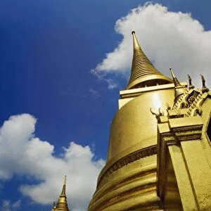 Upward view of The Phra Si Rattana Chedi, Wat Phra Kaeo, Bangkok, Thailand