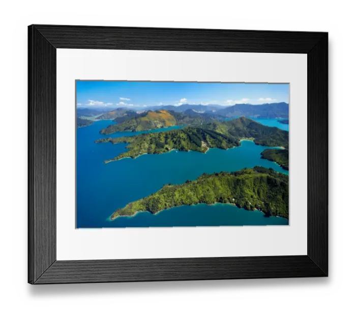 Framed Print : Lochmara Bay, Queen Charlotte Sound, Marlborough Sounds, South Island, New Zealand