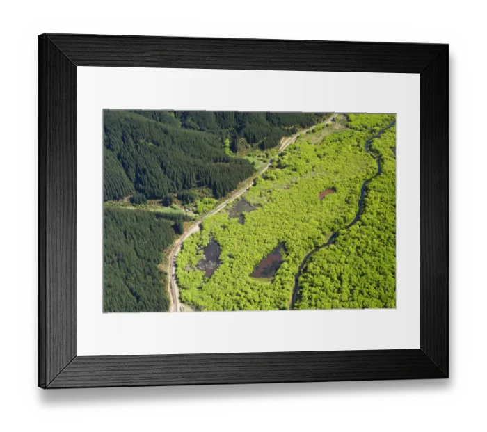 Framed Print : Blenheim - Picton Railway Line and Tuamarina River, Marlborough, South Island, New
