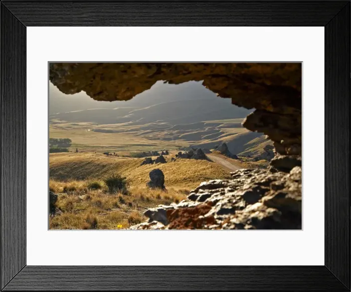 Framed Print : Road to Nevis Valley, Central Otago, South Island, New Zealand