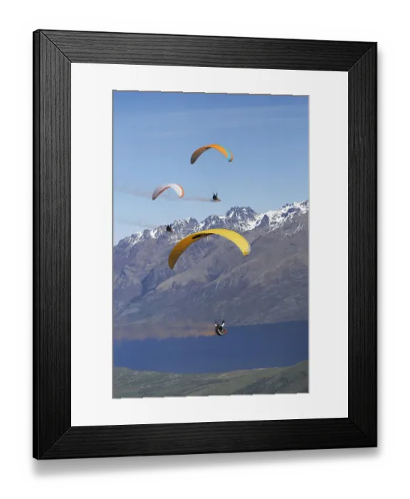 Framed Print : Paragliders over Lake Wakatipu, Queenstown, South Island, New Zealand