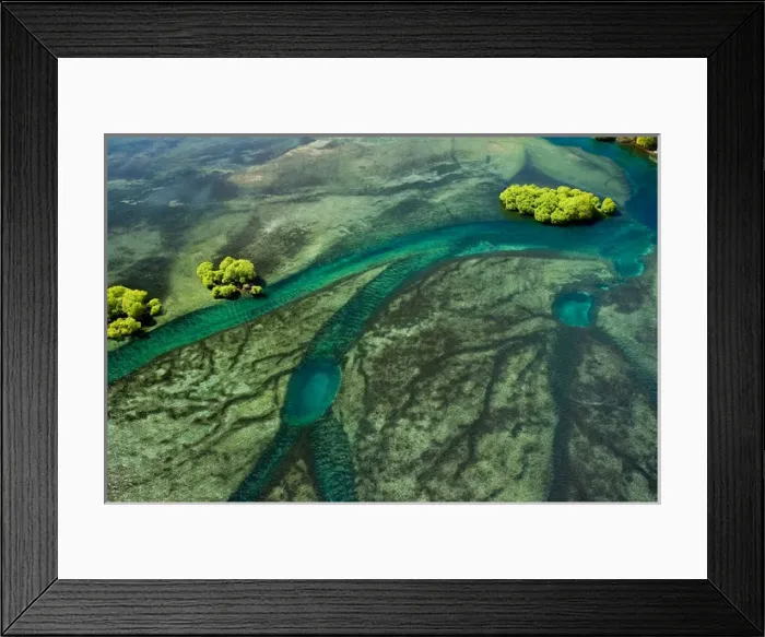Framed Print : Lake Wakatipu shallows near Outlet to Kawarau River, Queenstown, South Island, New