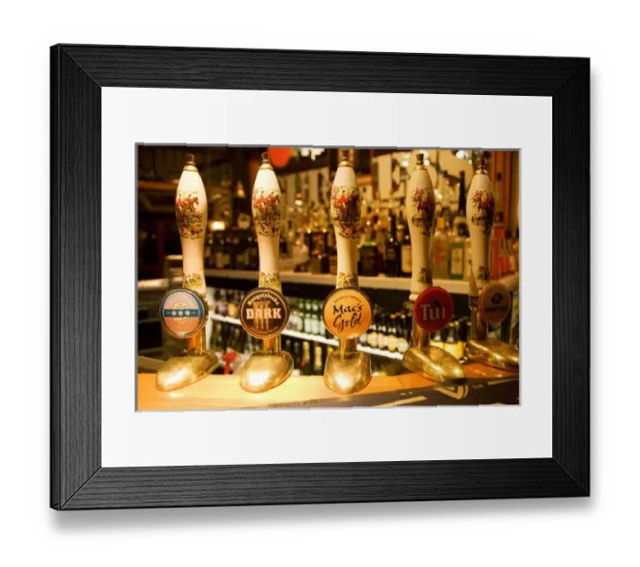 Framed Print : Historic Rutland Arms Free House, Wanganui, North Island, New Zealand Framed Print : Historic Rutland Arms Free House, Wanganui, North Island, New Zealand
