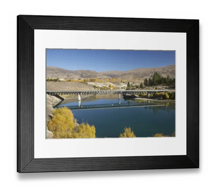 Framed Print : Bannockburn Bridge and Lake Dunstan, Central Otago, South Island, New Zealand Framed Print : Bannockburn Bridge and Lake Dunstan, Central Otago, South Island, New Zealand