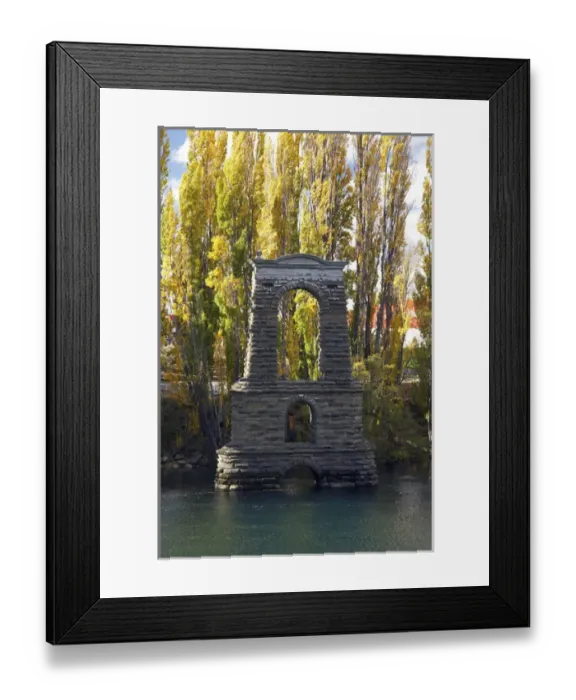 Framed Print : Historic Bridge Pier, Clutha River, Alexandra, Central Otago, South Island, New Zealand