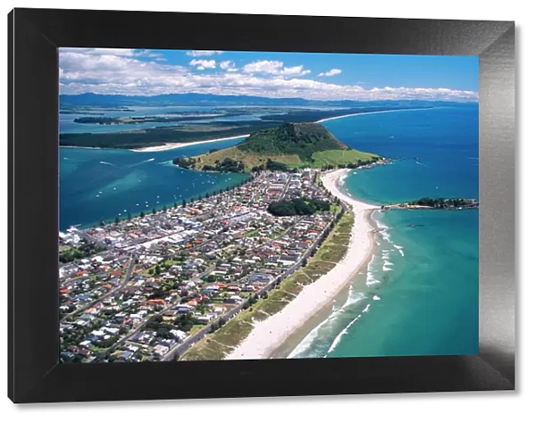 01. New Zealand, Mount Maunganui & Tauranga Harbour - aerial