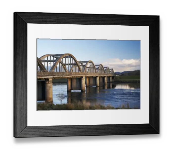 Framed Print : New Zealand, South Island, South Otago, Balclutha Bridge, Clutha River, Balclutha Framed Print : New Zealand, South Island, South Otago, Balclutha Bridge, Clutha River, Balclutha
