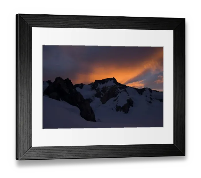 Framed Print : New Zealand, South Island, Westland National Park, Fox Glacier. Sunrise illuminating Framed Print : New Zealand, South Island, Westland National Park, Fox Glacier. Sunrise illuminating