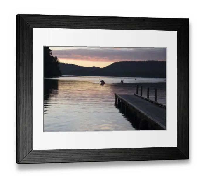 Framed Print : Franz Josef, New Zealand. Sunset kayaking along Lake Mapourika