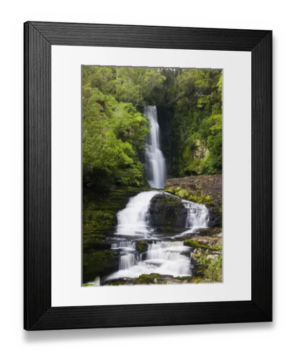 Framed Print : Catlins, Otago, New Zealand. Along the Catlins region, waterfalls and many other