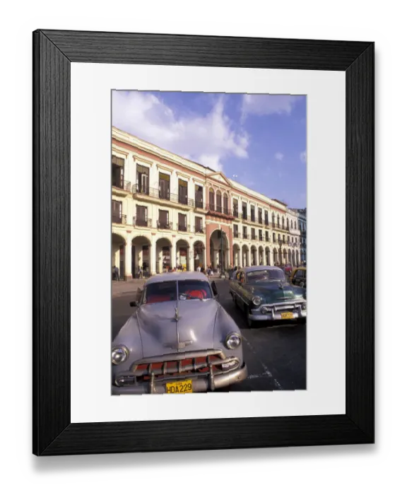 Framed Print : Cuba, Havana. Classic 1950s autos