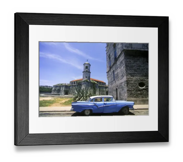 Framed Print : Thick stone walls of El Morro fortress surround the old city of La Havana, Cuba Framed Print : Thick stone walls of El Morro fortress surround the old city of La Havana, Cuba