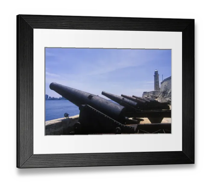 Framed Print : Thick stone walls and cannons protect Castillo del of Morro fortress that surrounds