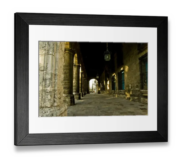 Framed Print : Plaza de Armas in Old Havana, Cuba Framed Print : Plaza de Armas in Old Havana, Cuba
