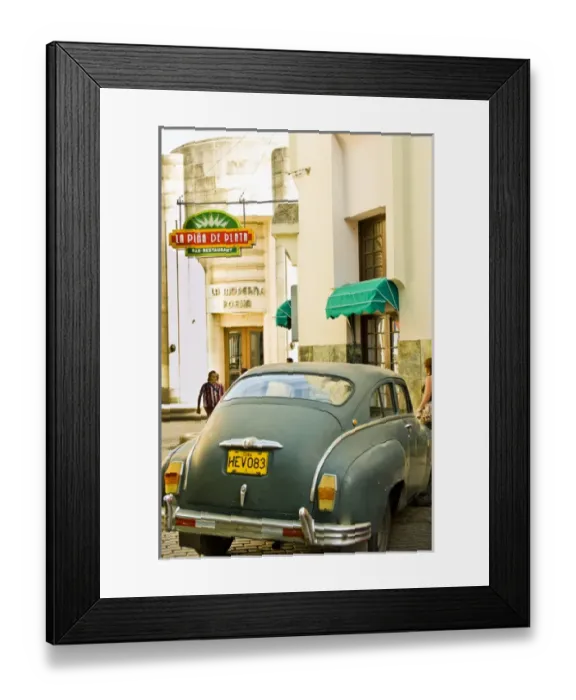 Framed Print : Antique American cars are a common sight on the streets of Havana, Habana, Cuba Framed Print : Antique American cars are a common sight on the streets of Havana, Habana, Cuba