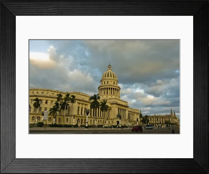 Framed Print : Capitolio Nacional - National Capitol in Habana Centro, Central Havana, Cuba Framed Print : Capitolio Nacional - National Capitol in Habana Centro, Central Havana, Cuba