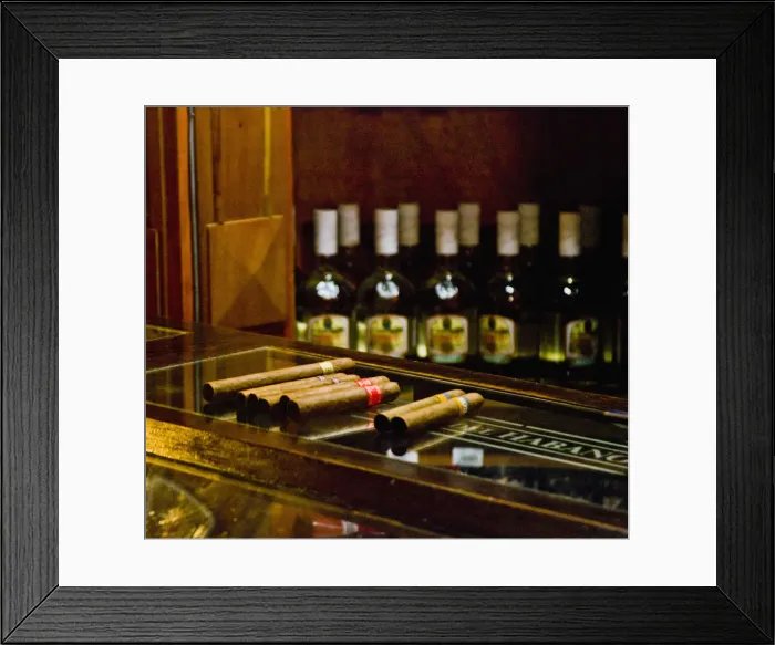 Framed Print : Government cigar store in Central Havana, Havana Centro, Habana Centro, Centro Habana