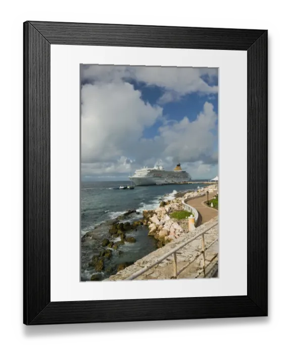 Framed Print : ABC Islands - CURACAO - Willemstad: Cruise ship docked at Fort Riffart Cruise Terminal / Framed Print : ABC Islands - CURACAO - Willemstad: Cruise ship docked at Fort Riffart Cruise Terminal /