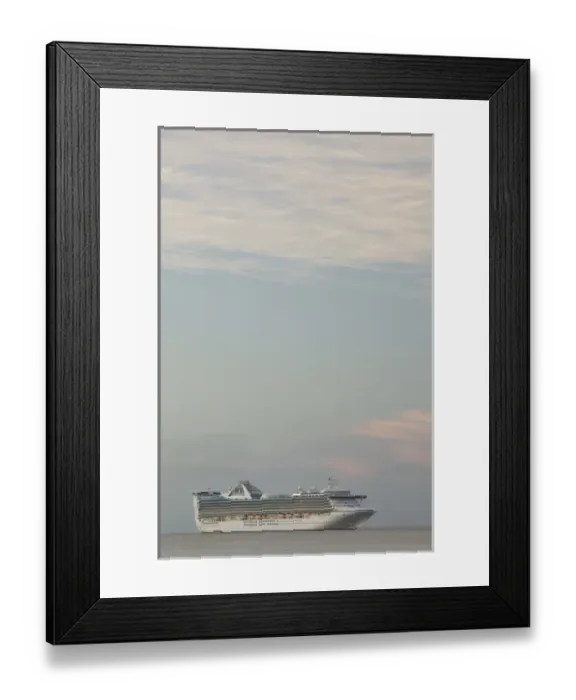 Framed Print : CAYMAN ISLANDS - GRAND CAYMAN - Georgetown: Cruise Ship / Sunset Framed Print : CAYMAN ISLANDS - GRAND CAYMAN - Georgetown: Cruise Ship / Sunset