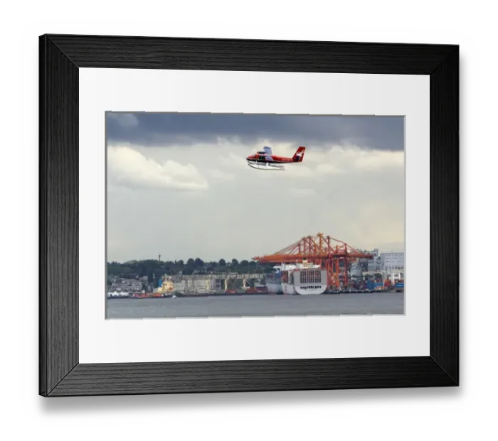 Framed Print : Seaplane flying at Port Vancouver in British Columbia, Canada