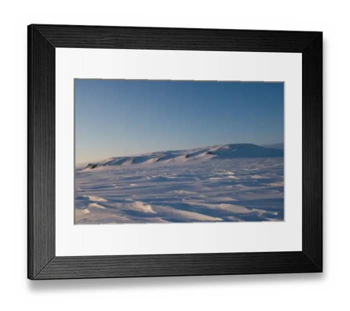 Framed Print : winter landscape on Herschel island, on the frozen Arctic ocean, off the Mackenzie river delta Framed Print : winter landscape on Herschel island, on the frozen Arctic ocean, off the Mackenzie river delta
