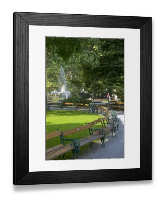 Framed Print : Empty benches in the Rathauspark (Vienna City Hall Park), Vienna, Austria Framed Print : Empty benches in the Rathauspark (Vienna City Hall Park), Vienna, Austria