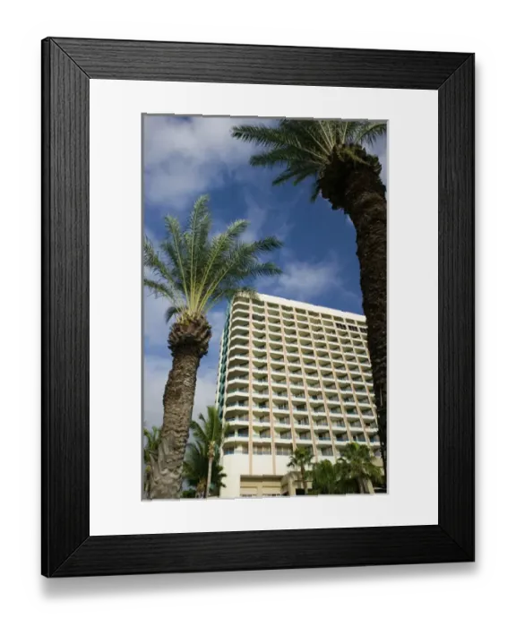 Framed Print : ABC Islands - ARUBA - Palm Beach: Wyndham Hotel  /  Exterior