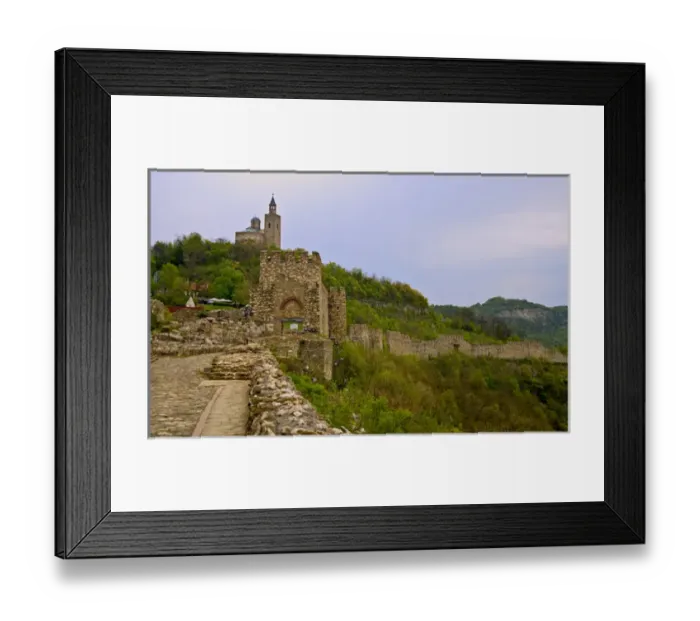 Framed Print : A tour of the Tzarevetz Fortress and its countryside