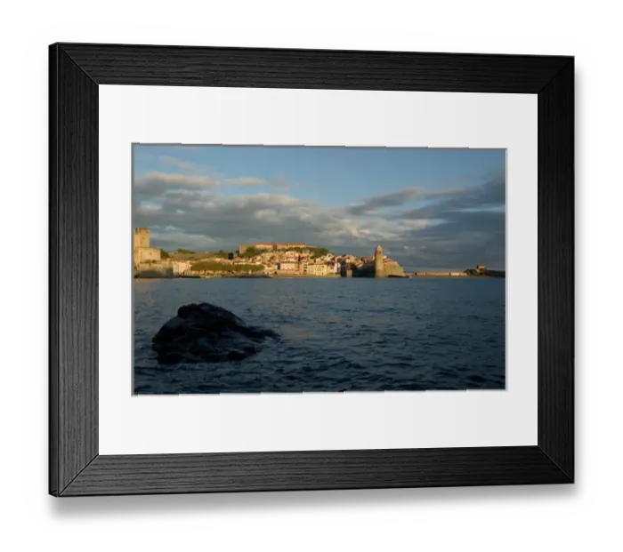 Framed Print : Collioure, Pyrenees-Orientales, Roussillon, Mediterranean, France Framed Print : Collioure, Pyrenees-Orientales, Roussillon, Mediterranean, France
