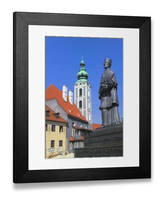 Framed Print : Cesky Krumlov Chateau with bronze sculpture, Czech Republic Framed Print : Cesky Krumlov Chateau with bronze sculpture, Czech Republic