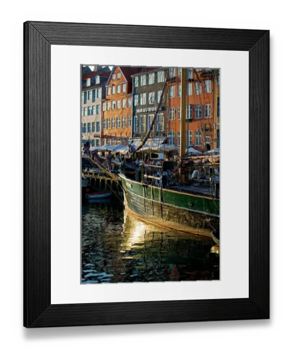Framed Print : Nyhavn, Copenhagen, Denmark Framed Print : Nyhavn, Copenhagen, Denmark