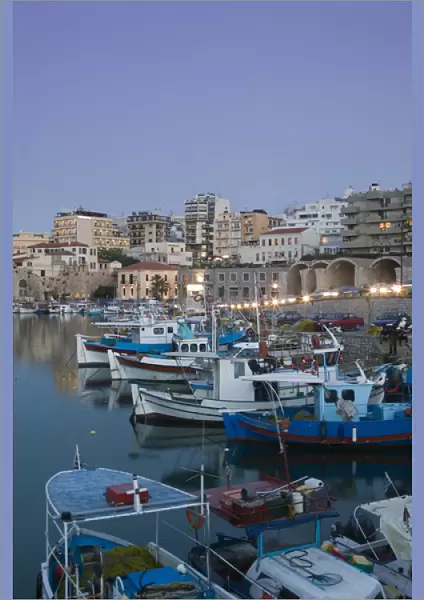 GREECE-CRETE-Iraklio Province-Iraklio: Old Harbor  /  Evening
