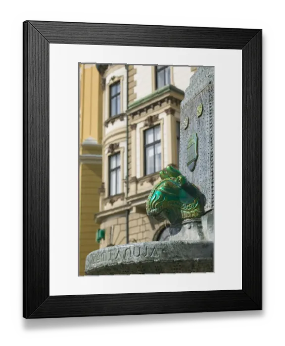 Framed Print : HUNGARY-Southern Transdanubia-PECS: Szechenyi ter Square / Porcelain Zsolnay Fountain Framed Print : HUNGARY-Southern Transdanubia-PECS: Szechenyi ter Square / Porcelain Zsolnay Fountain