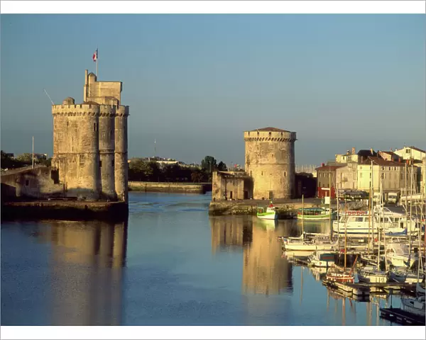 La Rochelle, Charante Maritime, France Old Port, Tour Saint Nicolas, Tour de la Chaine