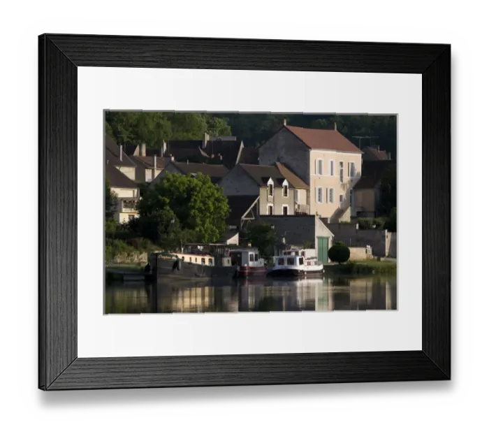 Framed Print : River Yonne, Mailly-la-Ville, Yonne, Nivernais, Burgundy, France