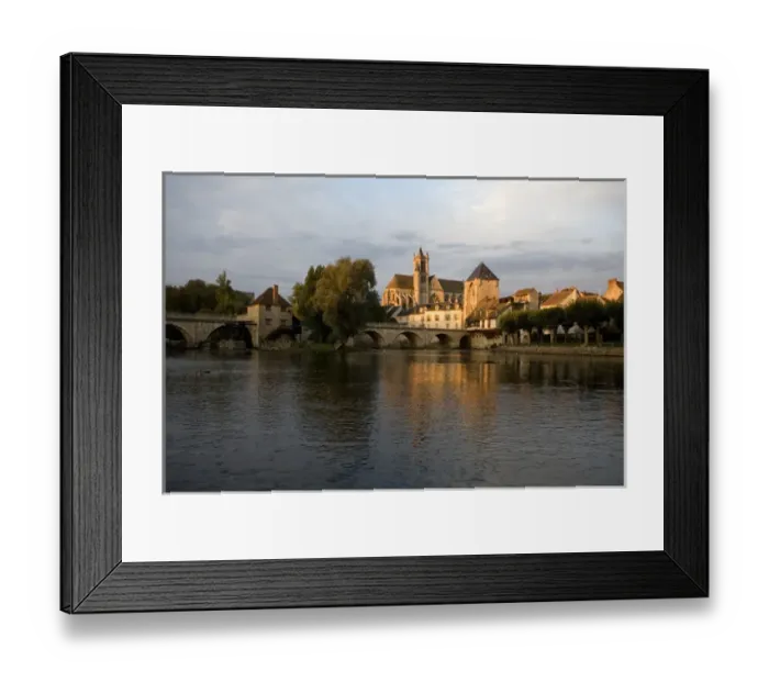 Framed Print : Moret-sur-Loing, River Loing, Seine-et-Marne, Ile de France, France