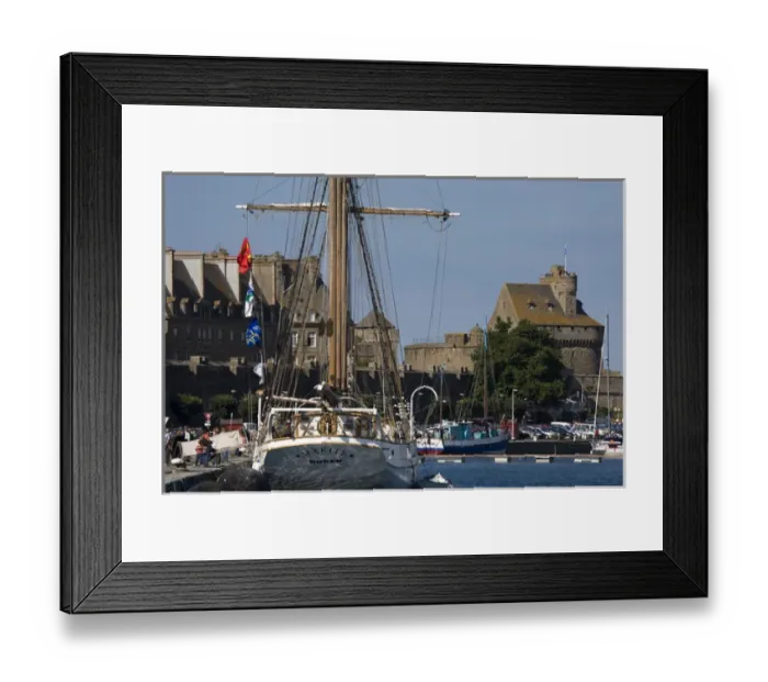 Framed Print : Saint Malo, Ille et Vilaine, Brittany, France Framed Print : Saint Malo, Ille et Vilaine, Brittany, France