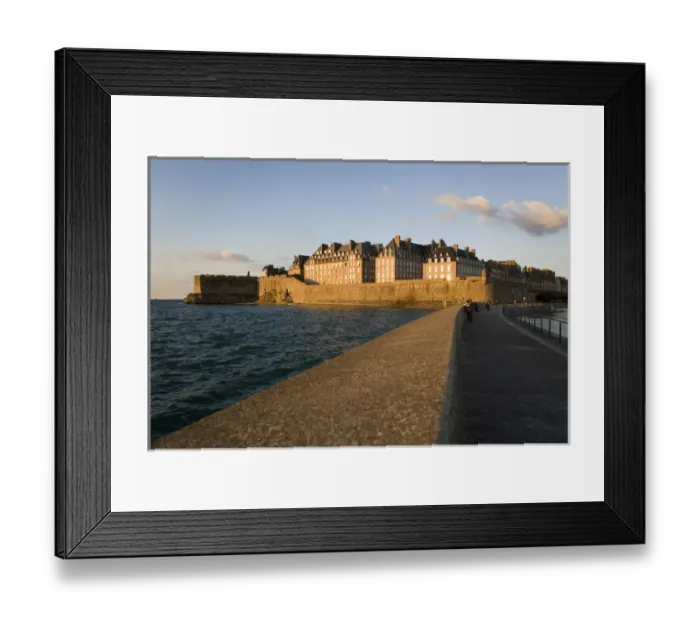 Framed Print : Jetty, Saint Malo, Ille et Vilaine, Brittany, France