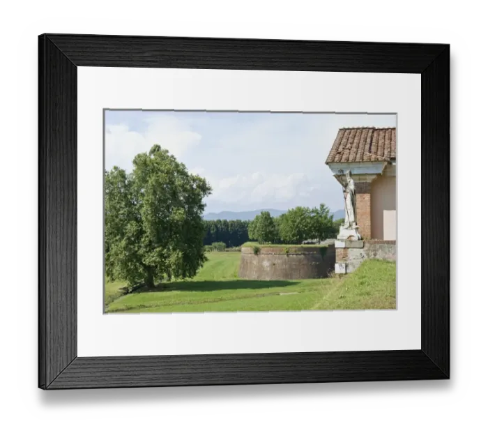 Framed Print : Le Mura, The City Walls, Lucca, Tuscany, Italy, Europe Framed Print : Le Mura, The City Walls, Lucca, Tuscany, Italy, Europe