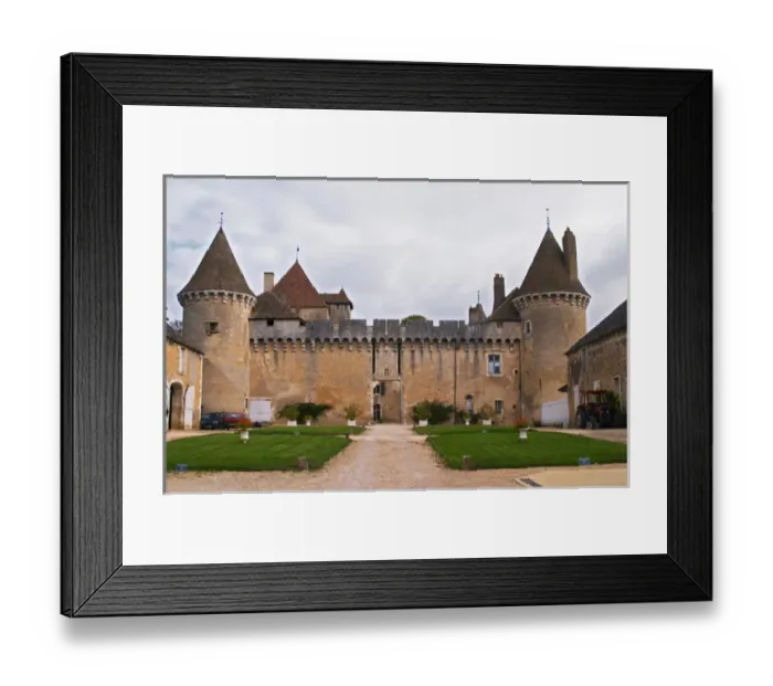 Framed Print : The medieval Chateau de Rully in Cote Chalonnaise, Bourgogne Framed Print : The medieval Chateau de Rully in Cote Chalonnaise, Bourgogne