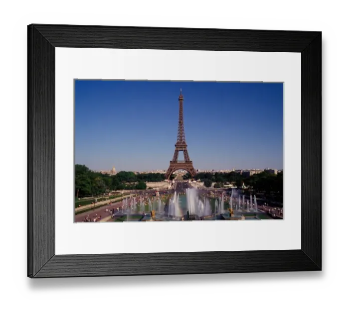 Framed Print : France, Paris, Tour Eiffel and Fontaine du Trocadero Framed Print : France, Paris, Tour Eiffel and Fontaine du Trocadero
