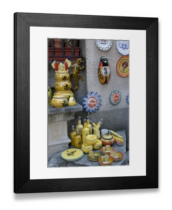 Framed Print : Pottery, Moustiers-Sainte-Marie, Provence, France