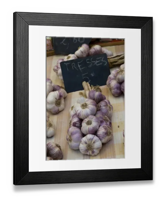 Framed Print : Onions, Moustiers-Sainte-Marie, Provence, France