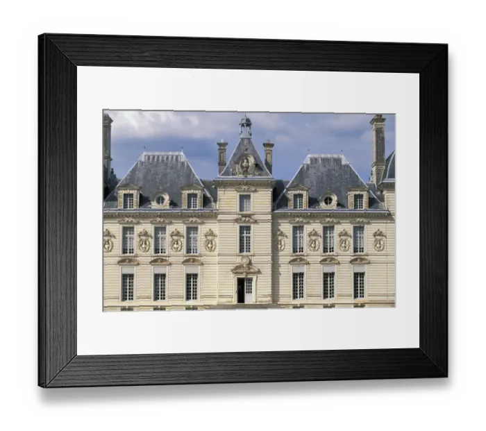 Framed Print : EU, France, Loire Valley, Loir-et-Cher. Chateau de Cheverny, Front Entrance