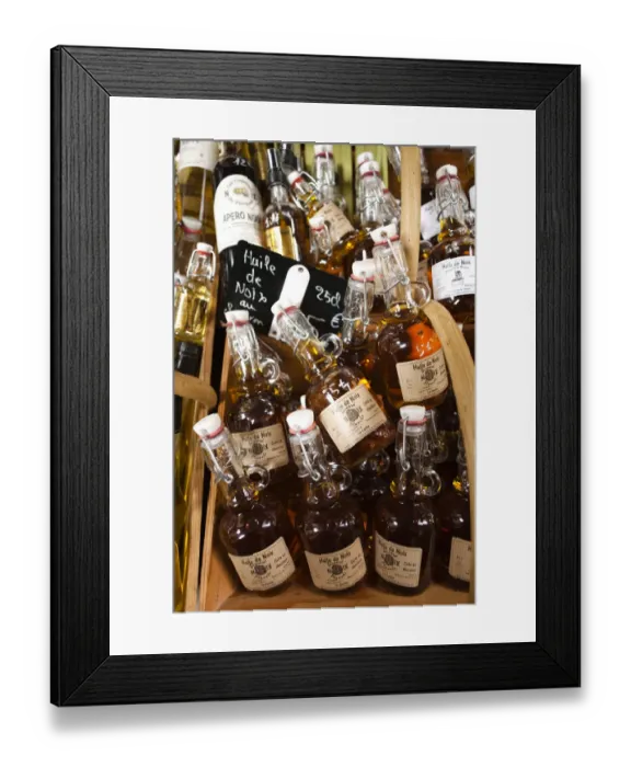 Framed Print : France, Aquitaine Region, Dordogne Department, Sarlat-la-Caneda, covered market