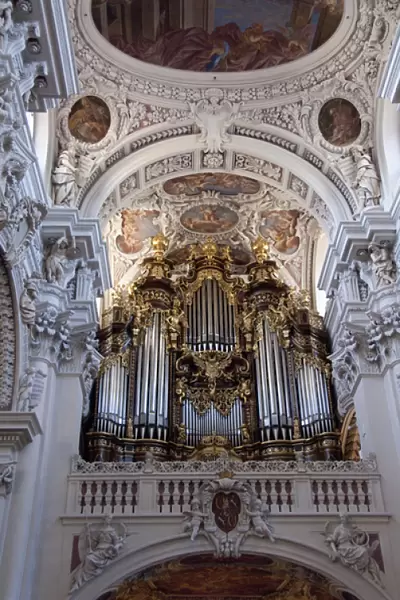 Germany, Passau. St. Stevens Cathedral, baroque interior. Worlds largest